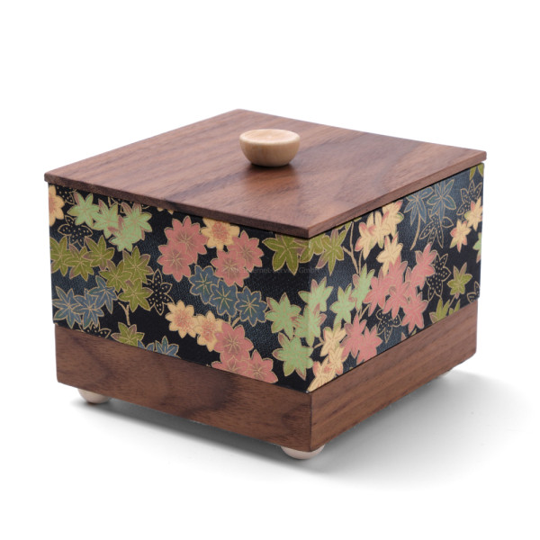 Chiyogami-Box "Ahornblätter und Blüten" mit Holzdeckel - Aufbewahrungsbox