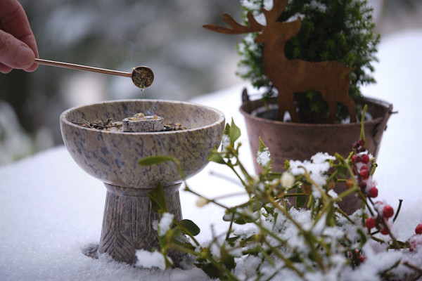 raeuchern_raeucherkohle_winter2_DSF0537