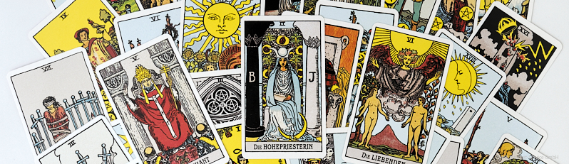 Tarotkarten, Orakelkarten, Affirmationskarten und Tarotbücher